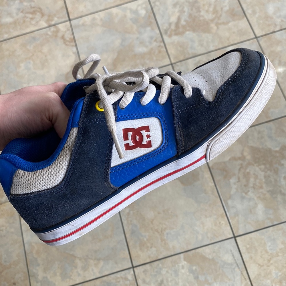 Blue and white DC Shoes US size 5.5